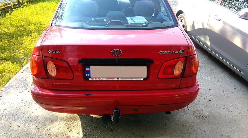 montaż haka holowniczego Toyota Corolla