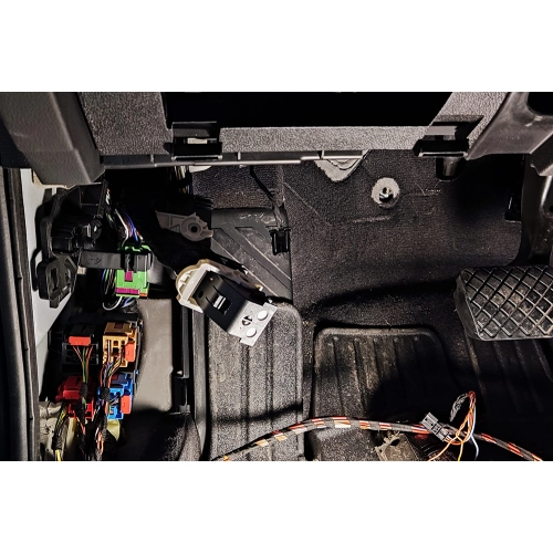 Hak holowniczy VW Passat Variant Kombi B8 2014-